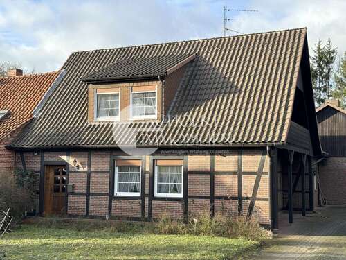 Foto - Haus zum Kaufen in Bergen an der Dumme 205.000,00 € 150 m²