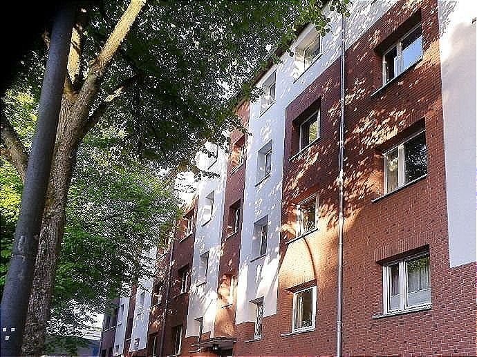 Möblierte 1-Zimmer Wohnung Balkon Ecke Fuhlsbütteler Straße ! Pauschalmiete 980,00 € für eine Person in Monat ab 01.07.2024 frei - Hamburg Barmbek-Nord