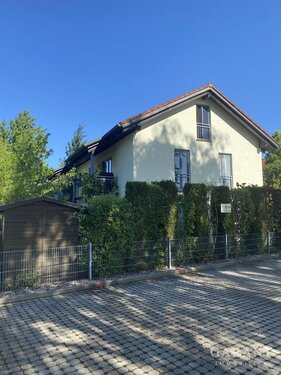 IMG 5930 - Attraktive Liegenschaft in Eichenau mit acht Maisonette-Wohnungen, Garten und Tiefgarage