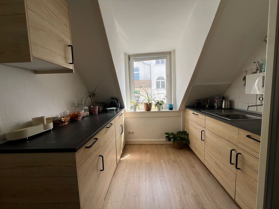 1 Zimmer Wohnung - 340,00 EUR Kaltmiete, ca.  28,00 m² in Wiesbaden (PLZ: 65195) Nordost