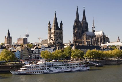 WG Zimmer Köln - altstadt dom gross köln kölner kölner dom martin panorama promenade rhein sankt schiff tourismus.