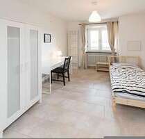 WG-Zimmer in München 925,00 € 13 m²