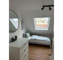 WG-Zimmer in Düsseldorf 700,00 € 15 m²