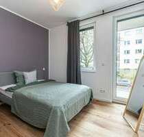 WG-Zimmer in Berlin 700,00 € 10.69 m²