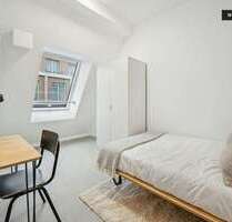 WG-Zimmer in Berlin 830,00 € 14 m²