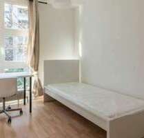 WG-Zimmer in Berlin 680,00 € 11 m²