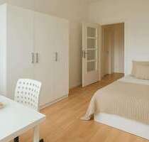 WG-Zimmer in Berlin 700,00 € 10 m²