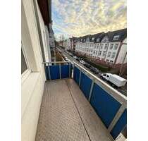 Günstige 2-Zimmer mit Balkon, Laminat und Dusche in guter Lage - Chemnitz Kappel
