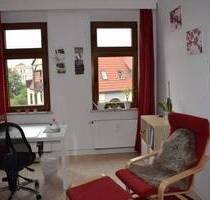 Innenstadt-Süd 3 Raum Wohnung mit moderner neuer Einbauküche - WG möglich - - Halle (Saale)