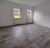 GÜNSTIG & STADTNAH: Tolle 4-Zimmer Wohnung für die Familie mit Tageslichtbad in Schulnähe! - Bad Gandersheim