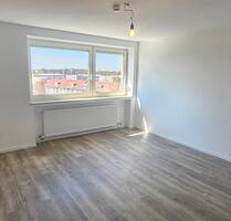 Top renoviert - Attraktive 1 Zimmer Wohnung mit Einbauküche und herrlichen Aussichten - Nürnberg Zerzabelshof