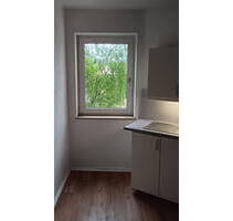 Ideal für WG: gepflegte und praktische 2 Zi mit Wohnküche - - Nürnberg Steinbühl