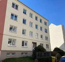 * 3-Zimmer mit Einbauküche, Balkon, Wannenbad und Laminat zum Toppreis! * - Chemnitz Kaßberg