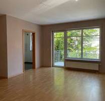 Ab 01.07.2025 frei in Grünberg: Renovierte 3 Zimmer Wohnung mit 2 Balkonen und TG-Stellplatz