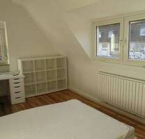 Möblierte Zimmer für Studenten mit Gemeinschafts- Küche und Bad, auf dem Rodenhof - Saarbrücken