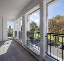 Cecilienallee: Stilvolle Luxuswohnung mit Rheinblick, Kaminzimmer & 2 TG-Stellplätzen - Düsseldorf Golzheim