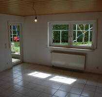 Helle 3 Zimmer Souterrain-Wohnung in Neresheim, Garagenstellplatz, Außenstellplatz
