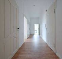 Erstbezug nach Renovierung - Stilvolle 2-Raum-Wohnung mit XL Wohnzimmer im Herzen von Annaberg - Annaberg-Buchholz