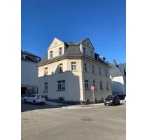 Günstige DG 2-Zimmer mit Laminat in guter Lage! - Falkenstein