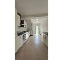 Zentrale 3-Zimmer mit Balkon - 1.600,00 EUR Kaltmiete, ca.  125,00 m² Wohnfläche in Amberg (PLZ: 92224)