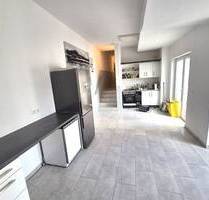 Sorglos-Studentenwohnung mit Balkon - direkt an der Uni! All-Inclusive! Gemeinschaftsküche! - Mannheim