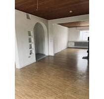 großzügige 3-Zimmer-Küche-Bad mit großem Balkon und Kaminofen - Ludwigshafen Mitte