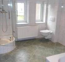 *Supergünstige 2-Zimmer mit Laminat, Dusche und Wanne in idyllischer Lage!* - Chemnitz Einsiedel