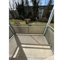 Gemütliche 2-Zimmer mit Laminat, Balkon und Wannenbad in ruhiger Lage! EBK mgl. - Chemnitz Bernsdorf