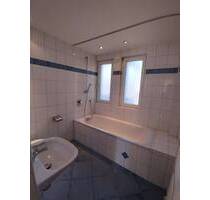FÜR SINGLES ODER EIN PAAR: 2-Zimmer-Wohnung mit großem Balkon - Mannheim Waldhof