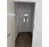 3,5 Zimmer Küche Bad Wohnung Obergeschoss neu renoviert 100Qm - Osthofen