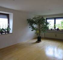 Drei - Zimmer - Wohnung in Neuendettelsau mit Wintergarten