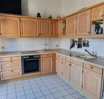 Große 3-Zimmer mit Laminat, Wanne, Balkon, Einbauküche und Stellpl. in zentraler Lage! - Chemnitz Sonnenberg