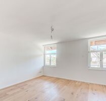 Wunderschöne 5,5 Zimmer Wohnung inkl. Einbauküche mit großem Garten - Markdorf