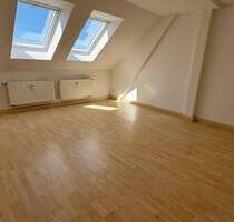 Tolle DG-Whg. - Bad mit Fenster ! WG-gerecht u.v.m. - Chemnitz Bernsdorf