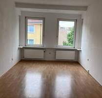 2er WG geeignet - Zentrumsnahe 2-Zimmerwohnung mit Balkon in 90443 Nürnberg