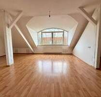 Gemütliche Dachgeschosswohnung in zentraler Lage - Dresden Seidnitz/Dobritz