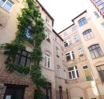 3,5 Zimmer Dachgeschosswohnung mit individuellem Grundriss und Einbauküche - Halle Nördliche Innenstadt