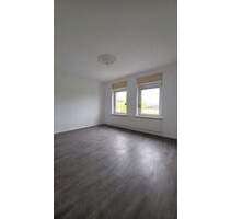 Frisch sanierte 3,5 Zi Wohnung mit neuem Badezimmer und Keller in Salzgitter Thiede