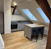 Schöne 2-Zimmerwohnung - DG - Duschbad - Einbauküche - Renoviert - Kein Aufzug - Nürnberg Glockenhof