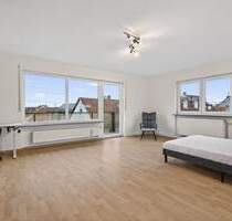 Großes WG-Zimmer mit eigenem Balkon in Knielingen - Karlsruhe