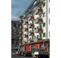 Hell und großzügig: 4 - Zimmer - Wohnung mit Balkon im Herzen von Karlsruhe