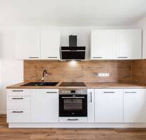 Kernsanierte 3 Zimmer Wohnung mit Balkon und Stellplatz - Ottendorf-Okrilla