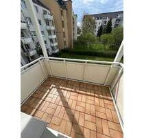 Gemütliche 2-Zimmer mit Balkon und Wannenbad in ruhiger Lage - Chemnitz Yorckgebiet