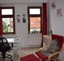 Innenstadt-Süd 3 Raum Wohnung mit moderner neuer Einbauküche - WG möglich - - Halle (Saale)