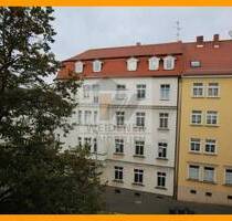 **Ihr neues Zuhause wartet: 4-Raum-Wohnung mit Komfort-Badezimmer und großzügigem Wohnambiente!** - Gera Innenstadt