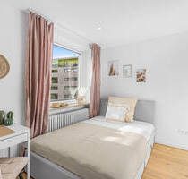 *SCHWABING-WEST* Sofort beziehbar: WG-Zimmer frei! - München