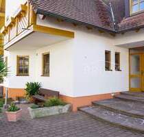 Gemütliche, helle 2-Zimmer Souterrain-Wohnung mit Einbauküche, Abstellraum, Garage - Langenzenn Keidenzell