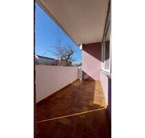 Helle 3 Zimmer mit Balkon und Aussenstellplatz - Nürnberg