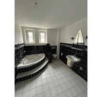 EBK mgl.! 2-Zimmer mit Eckwanne und Laminat in ruhiger Lage! Garten im Hinterhof! - Chemnitz Altendorf