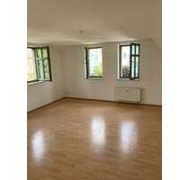 Großzügige DG 1-Zimmer mit Laminat und Wanne in sehr guter Lage - Chemnitz Kaßberg